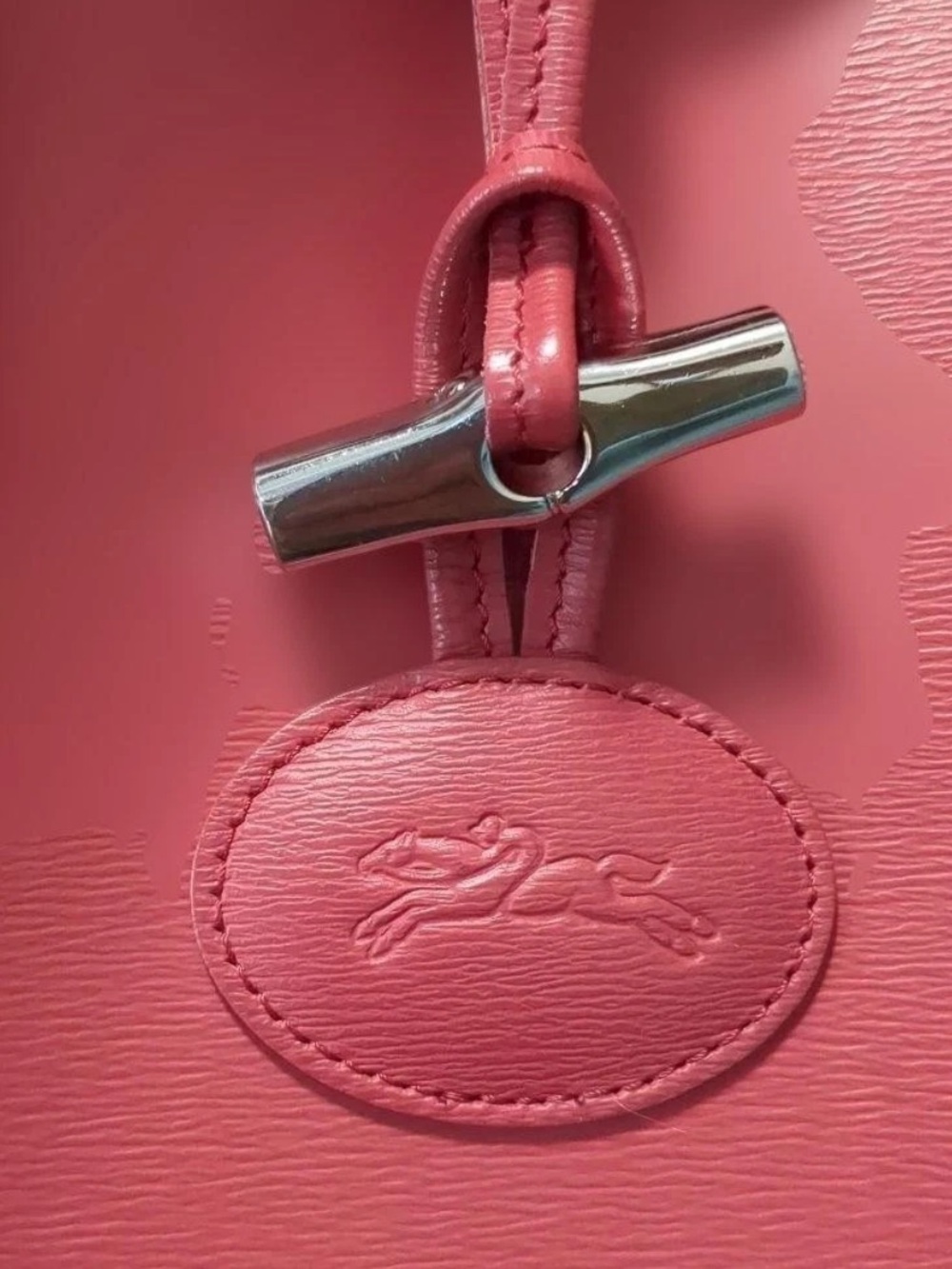 Longchamp Roseau Coral-Red Leather Tote with Toggle Detail - Picture 11 of 17